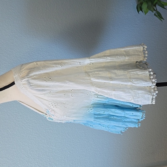POSITANO Eyelit Sequined PomPom White Blue Top Pullover Bell Sleeves Sz S-M - Picture 7 of 12